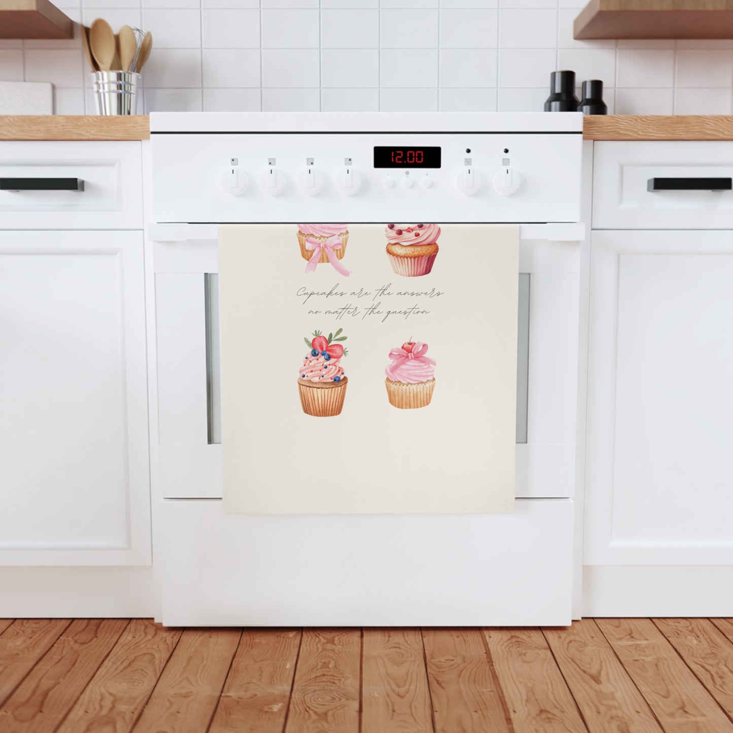 Cupcake-Themed Cotton Tea Towel - Perfect for Baking Enthusiasts and Special Occasions